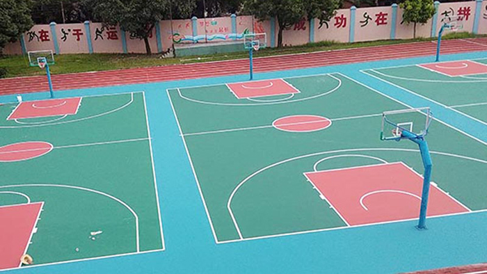 惠州同心汽配城新的籃球架上場，助力員工強身健體