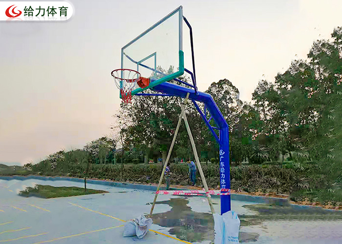 籃球架廠家直銷(xiāo)