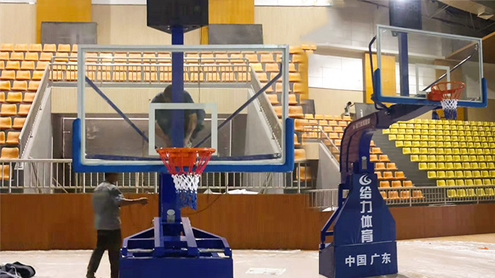 籃球架廠家直銷(xiāo)